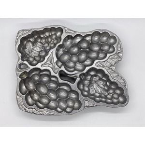 Vintage Wilton Co. Armetale Grapes Muffin Mold